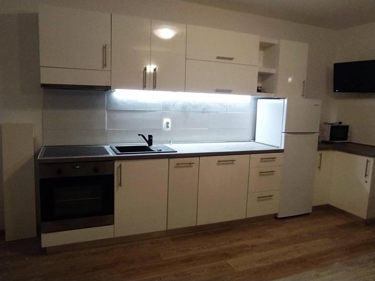 Apartments Ljerka Stara Novalja Bagian luar foto