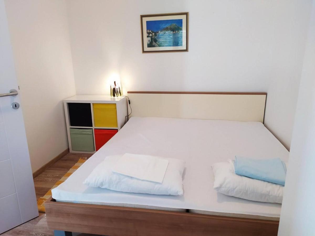 Apartments Ljerka Stara Novalja Bagian luar foto