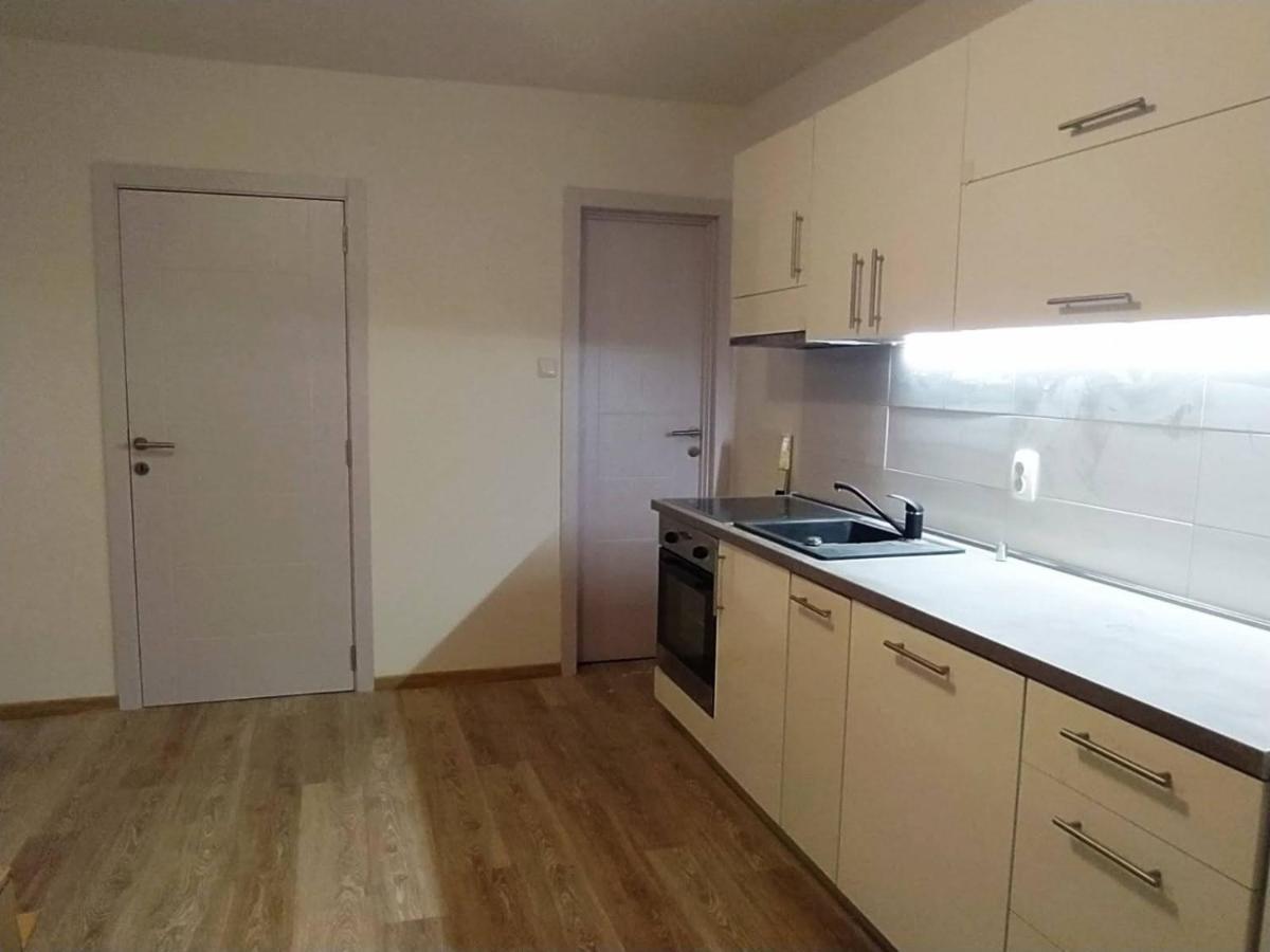 Apartments Ljerka Stara Novalja Bagian luar foto
